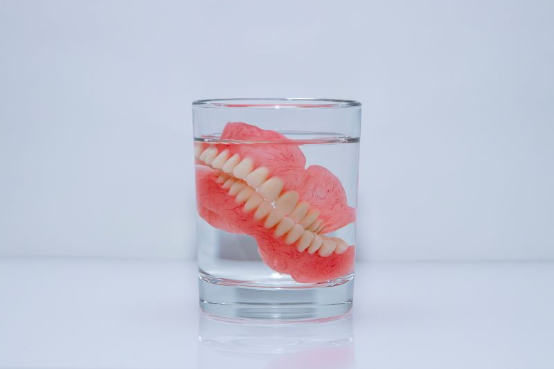 3 Important Reasons to Soak Your Dentures Overnight
